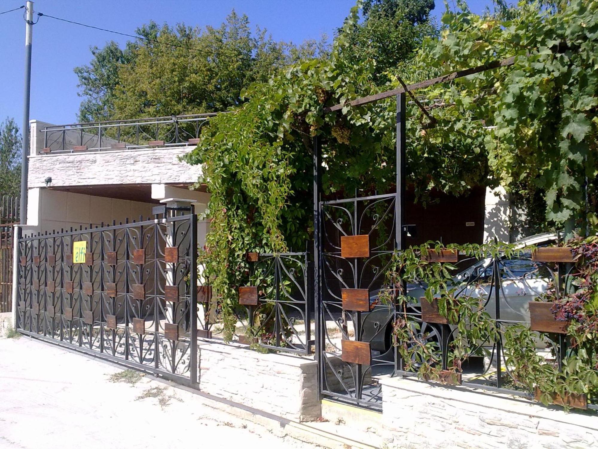 Villa Elfi 골든샌드 외부 사진
