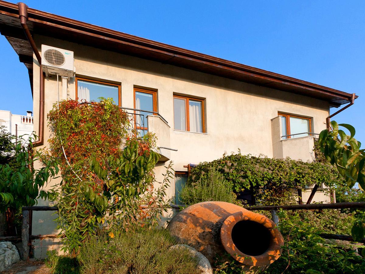 Villa Elfi 골든샌드 외부 사진